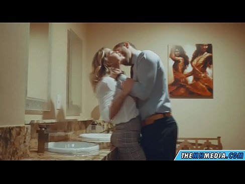 ❤️ Калі грудастая бландынка спакушае цябе ў грамадскім туалете ❤ Супер порна на be.sex78.ru ❌